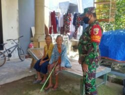 Babinsa Koramil 13/Peterongan Kunjungi Warga Lansia di Desa Kebontemu