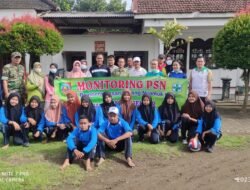 Dampingi Dinas Kesehatan,Babinsa Koramil 0814/14 Ngoro Laksanakan Kegiatan Pemberantasan Sarang Nyamuk (PSN)