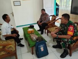 Babinsa Jalin Hubungan Baik Bersama Perangkat Desa Dengan Cara Komsos Serta Silaturahmi