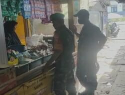 Babinsa Koramil 0814/11 Sumobito Melaksanakan Pemantauan Wilayah Selaligus Patroli Di pasar