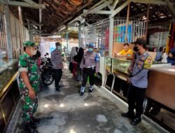 Ciptakan Situasi Aman Dan Kondusif Anggota Koramil Ponggok Gelar Patroli Gabungan