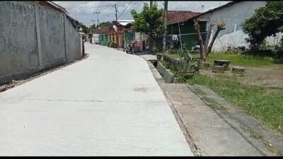 Tingkatkan Sarana Transportasi, Desa Sambiroto Bangun Jalan Rabat Beton