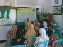 Pjs. Danramil 0814/10 Mojoagung Memberikan Pengarahan Kepada Ibu Persit