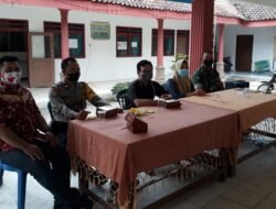 Babinsa Melaksanakan Anjangsana Di Balai desa ,Guna Jalin Silaturahmi Dengan Perangkat Desa