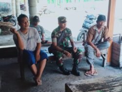 Warung kopi sarana komsos babinsa Koramil 0814/07 Kabuh Dengan Warga
