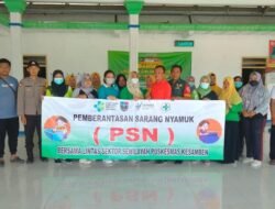 Bersama Ibu Kader PKK Desa Jatiduwur dan Petugas dari Puskesmas,Serda Djatmiko Dampingi Kegiatan Jumantik di Desa Jatiduwur
