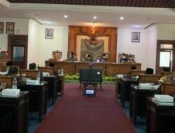 Persetujuan Bersama Kepala Daerah dan DPRD Terhadap Penetapan tiga Ranperda Menjadi Perda, pengumuman Perubahan Alat Kelengkapan DPRD