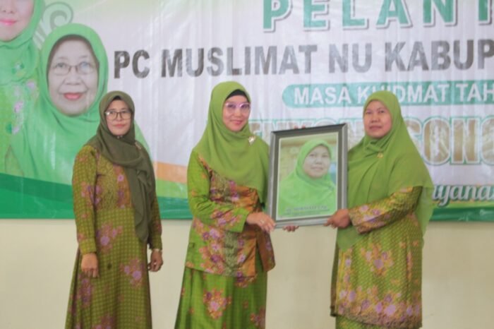 Dilantik, Pengurus Muslimat NU Komitmen Terus Sinergi Atasi Permasalahan
