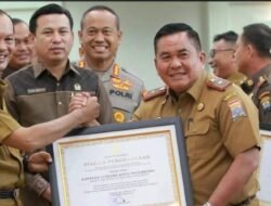 Pemberian Penghargaan Untuk Pencapaian Target Penerimaan Pajak Daerah Tahun 2022