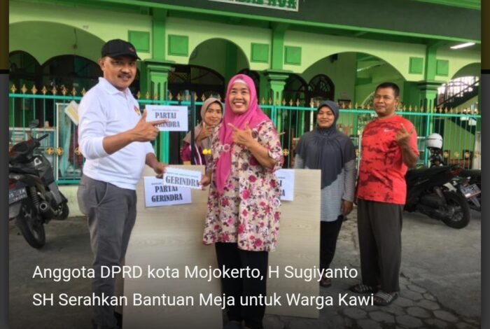 Anggota DPRD Kota Mojokerto Berikan Bantuan Untuk Warga Lingkungan Kawi