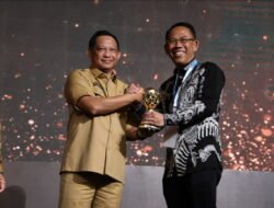 Sukses Dukung Program Kesehatan Nasional, Pemda Kabupaten/Kota Mojokerto Dapat Penghargaan UHC