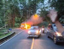 Angkut Dupa Minibus Terbakar, Sopir Shock Kemudian Meninggal