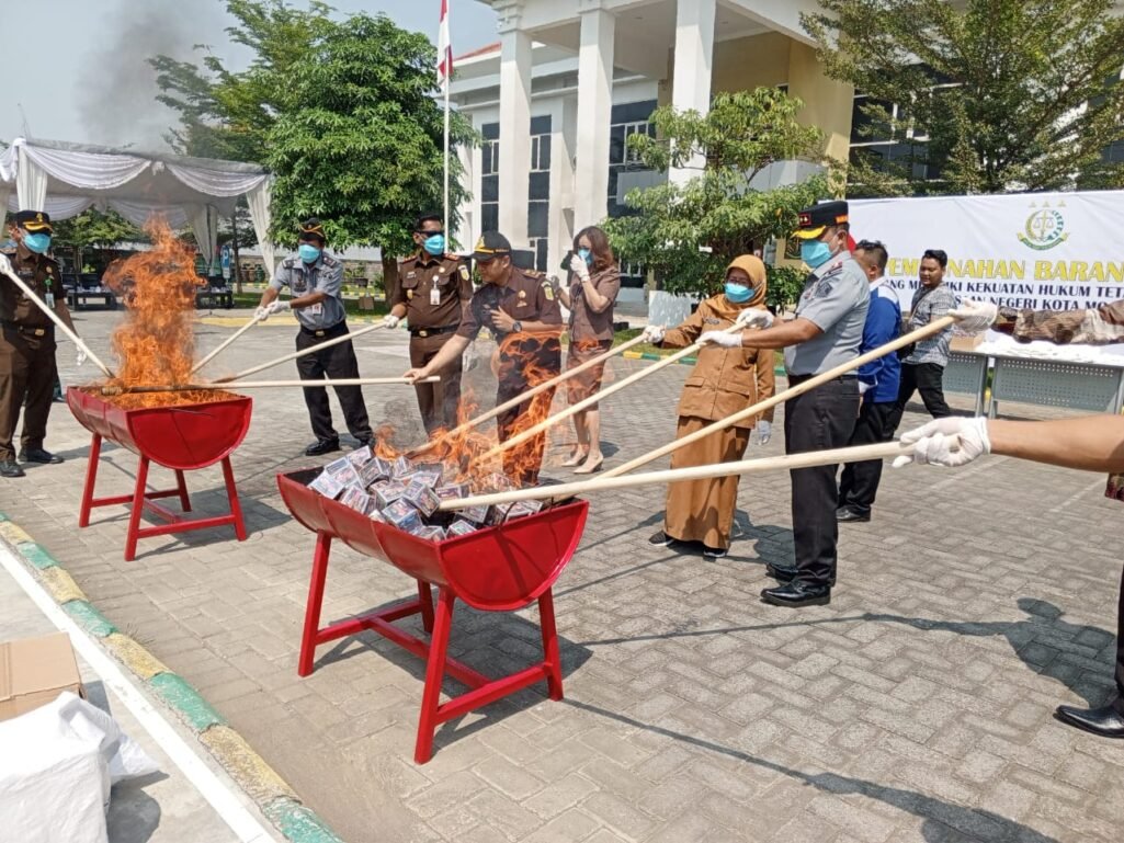 Berbagai Merk dan Jenis Obat Kuat Dimusnahkan Kejari Kota Mojokerto