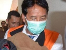 Rektor Unud dan Tiga Staf Ditahan, Kuasa Hukum Ajukan Surat