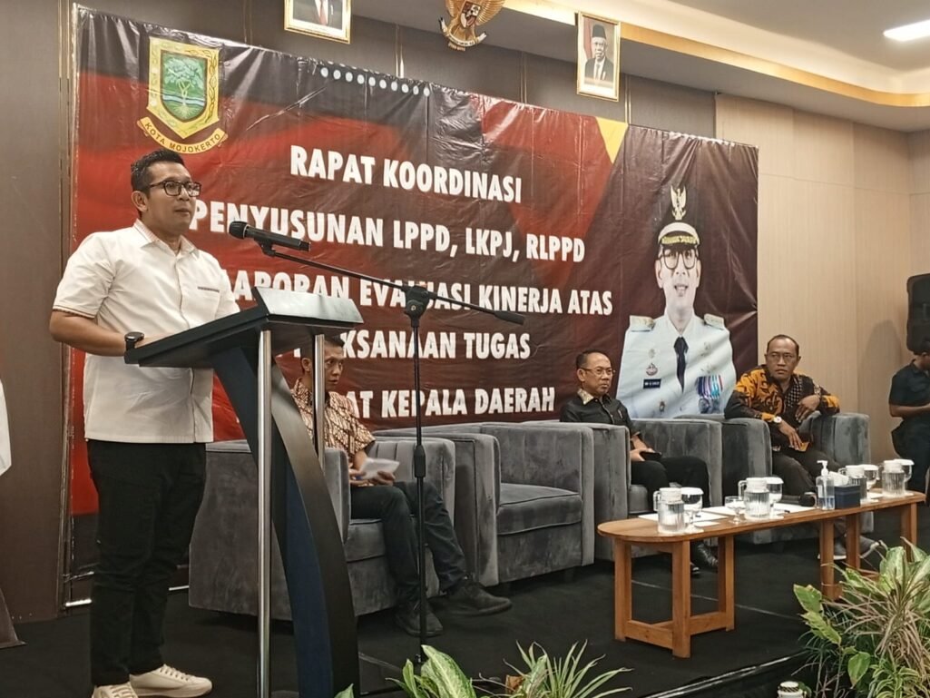 Jelang Evaluasi Kinerja Pj Walikota 100 Hari Pertama, Pemkot Mojokerto Gelar Rapat Koordinasi Penyusunan LPPD, LKPJ, dan RLPPD