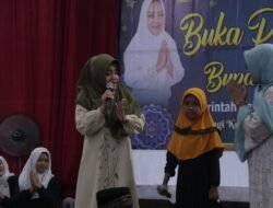 Berbagi Kebahagiaan Di Bulan Ramadhan, Bupati Ikfina Gelar Buka Bersama 225 Anak Yatim Di Pendopo Kecamatan Pungging