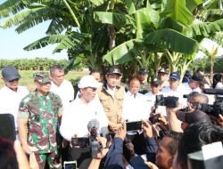 Dandim 0812 Lamongan Dampingi Danrem 082/CPYJ Beserta Forkopimda Menyambut Kunker Menteri Pertanian RI di Lamongan 