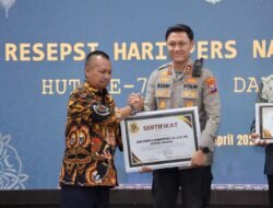 Berhasil Ciptakan Kamtibmas Aman Dan Kondusif Selama Pemilu 2024, Kapolres Lamongan Terima Penghargaan dari PWI
