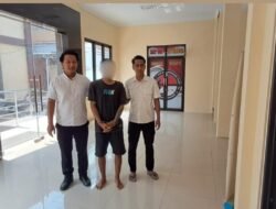 Unit Resnarkoba Polres Lamongan Amankan Pengedar Narkoba di Pinggir Jalan Raya Daendles