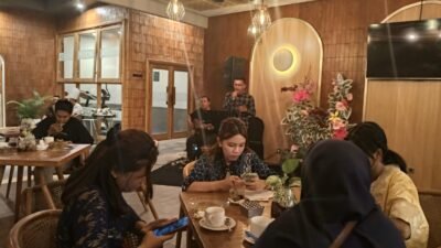 Angkringan Harga Murah dan Hiburan Live Musik, Hanya Ada di Aston Hotel Mojokerto