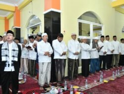 Bupati Fauzi dan KH. Busyro Karim Peringati Maulid Nabi Muhammad di Masjid Al-Alim