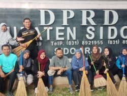 Sekwan DPRD Sidoarjo Ikut Giat Gerakan Bersih Sidoarjo Di lingkungan DPRD