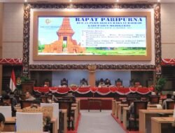 PJs Bupati Mojokerto Sampaikan Nota Penjelasan Raperda APBD Tahun 2025