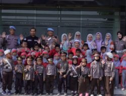 Satlantas Polresta Sidoarjo Kenalkan Rambu Lalu Lintas dengan Ceria