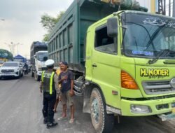 Operasi Zebra Semeru 2024, Satlantas Polres Gresik Sasar Truk Yang Melintasi Jalur Utara