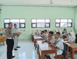 Satlantas Polres Lamongan Bersama Jasa Raharja Lakukan Aksi Simpatik dan Sosialisasi Di SMAN Sukodadi