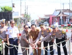 Kapolres Blitar Hadiri Peresmian Pengoperasian Palang Pintu dan pos Jaga Perlintasan Kereta Api