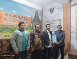 Tim Kuasa Hukum Rizky Laporkan Dugaan Pelanggaran Paslon Nomor Urut 2 ke Bawaslu Kabupaten Blitar