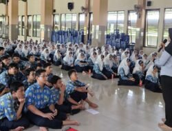 Kanit PPA Satreskrim Polresta Sidoarjo Edukasi Anti Bullying di SMK Yapalis Krian