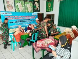 Peringati Hari Kesehatan Nasional Ke-60, Koramil Trawas – UPT Puskesmas Bersinergi Gelar Rikes Anggota TNI