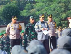 Pjs Bupati Blitar Pimpin Apel Gelar Pasukan Satlinmas Persiapan Pilkada 2024