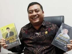 Puguh Wiji Pamungkas, Legislator yang Hobi Menulis Buku