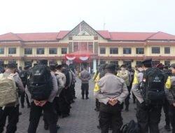Apel Pengecekan Pasukan Operasi Mantab Praja 2024, Kapolres Pasuruan Pastikan Pasukan Siap Kawal Pilkada 2024