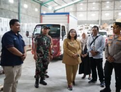 Pj Wali Kota Kediri Bersama Forkopimda Kota Kediri Lakukan Pengecekan dan Berangkatkan Distribusi Logistik Pemilu 2024