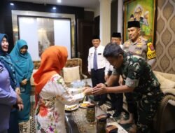 Pasca Pemungutan Suara Pilkada 2024, Fokopimda Jombang Datangi Kediaman Ke 2 Paslon