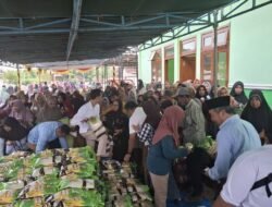 Syukuran Terpilih Kembali jadi Legislatif, Budiono Bagi 11.200 Beras Premium