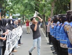 Polres Lamongan Amankan Aksi Damai PuDaK di Kantor Pemkab dan DPRD Lamongan