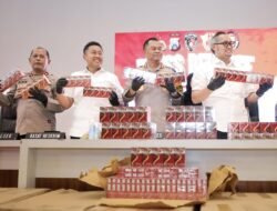 Polrestabes Surabaya Berhasil Gagalkan Pengiriman 145 Koli Rokok Ilegal Senilai Rp 2,1 Miliar