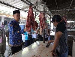 Gelar Sidak Pasar Tradisional Jelang Nataru, DKPP Kota Kediri Pastikan Semua Produk Hewani Penuhi Standar ASUH