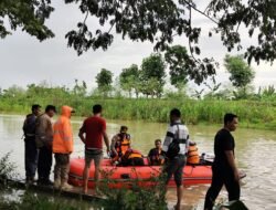 Tim Gabungan SAR TNI POLRI dan BPBD Lamongan Berhasil Temukan Korban Tenggelam di Sungai