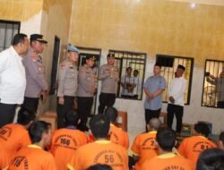 Kapolres Lamongan Berikan Pembinaan Rohani dan Mental kepada Para Tahanan