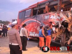 Empat Orang Meninggal Dunia dan Puluhan Korban Terluka Dalam Kecelakaan Tragis di Tol Pandaan-Malang