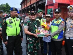 Dandim Mojokerto Bersama Forkopimda Dampingi Danrem 082/CPYJ Tinjau Kesiapan Pengamanan Natal dan Tahun Baru