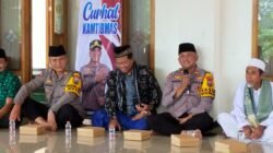 Polres Blitar Bersama Dinas Kesehatan kabupaten Blitar Laksanakan Jumat Berkah di Masjid Nurul Islam Mojorejo Wates