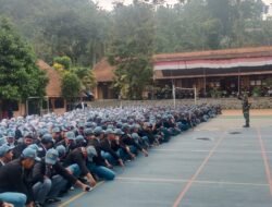 Siswa-Siswi SMAN 1 Trawas, Dapatkan Wawasan Kebangsaan Dari Tentara
