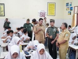 Perdana Uji Coba Program Makan Bergizi Gratis Sasar 3.500 Siswa Sekolah di Lamongan